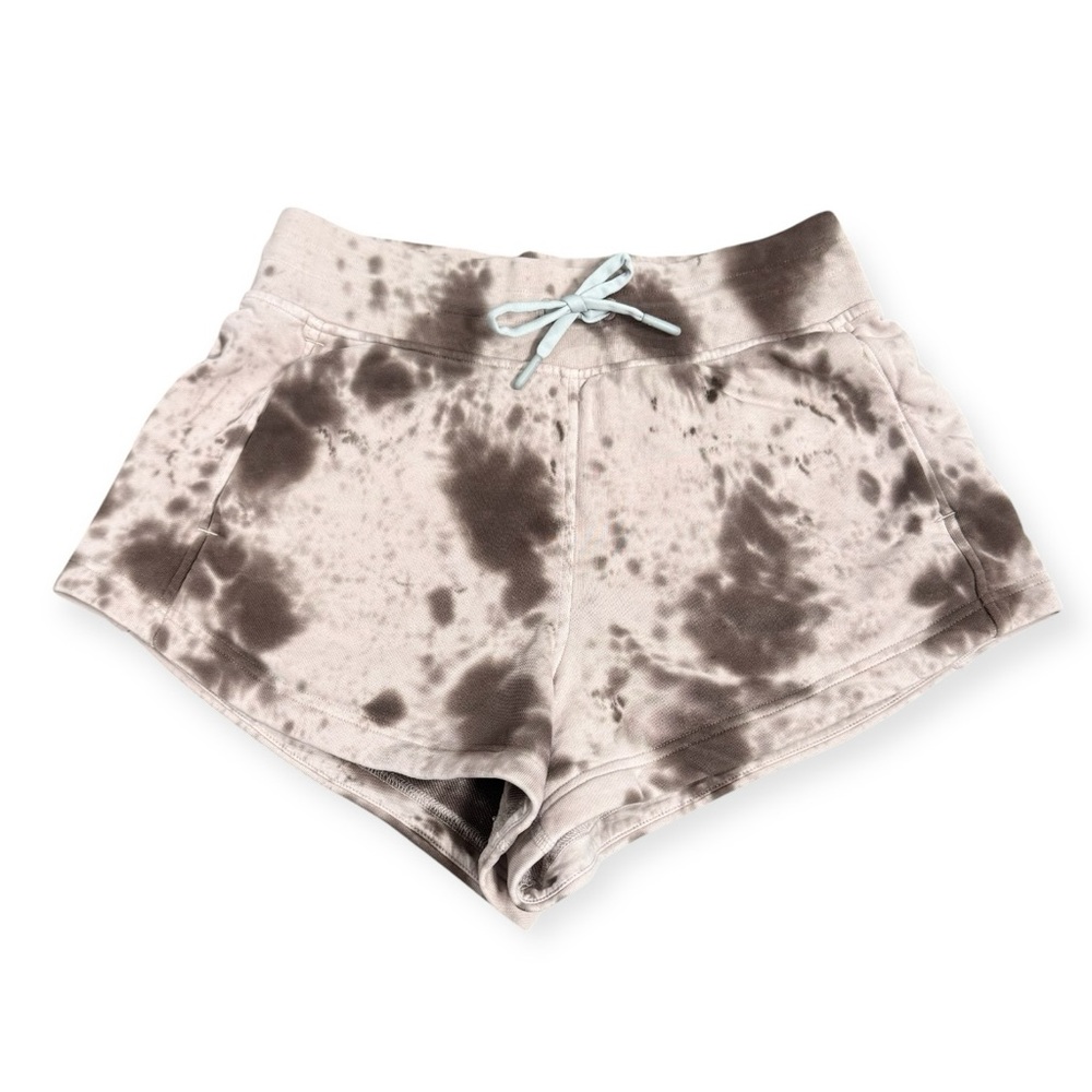 Lululemon Inner Glow Short 3” Sz 4